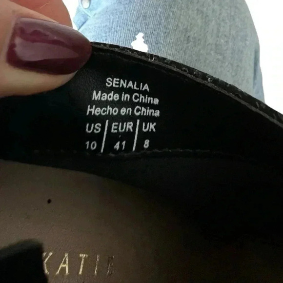 NWOB Kelly & Katie Black Textured Heeled Booties | Size 10 - Picture 9 of 10